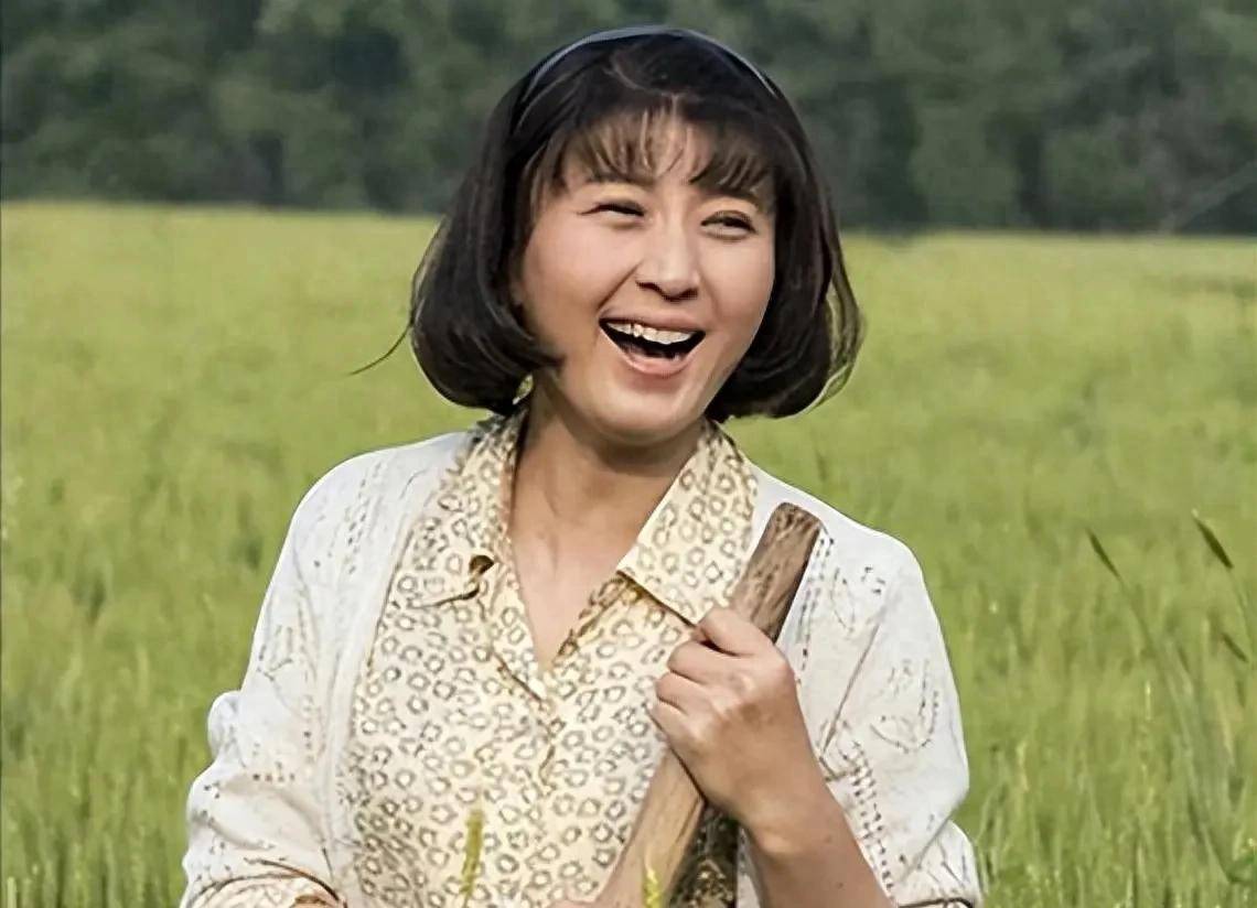 闫学晶冯巩关系真相大白，4人拘留引热议