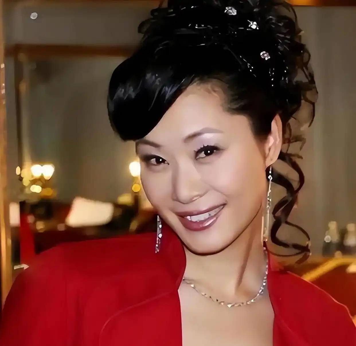 于文华13年传闻真相:感情问题、与朱之文的关系、无子女?