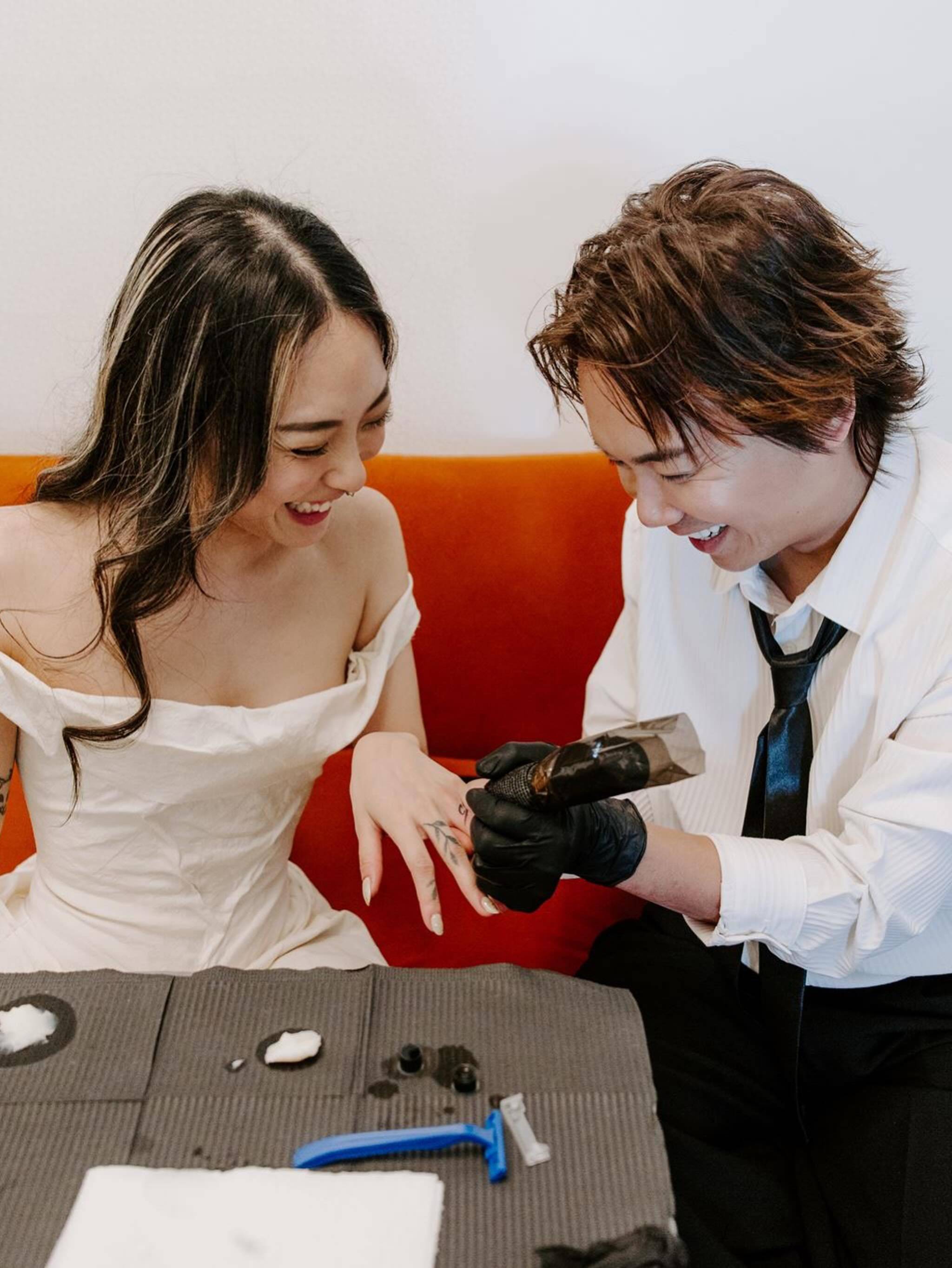 香港男星官宣结婚，曾出轨前女友闺蜜