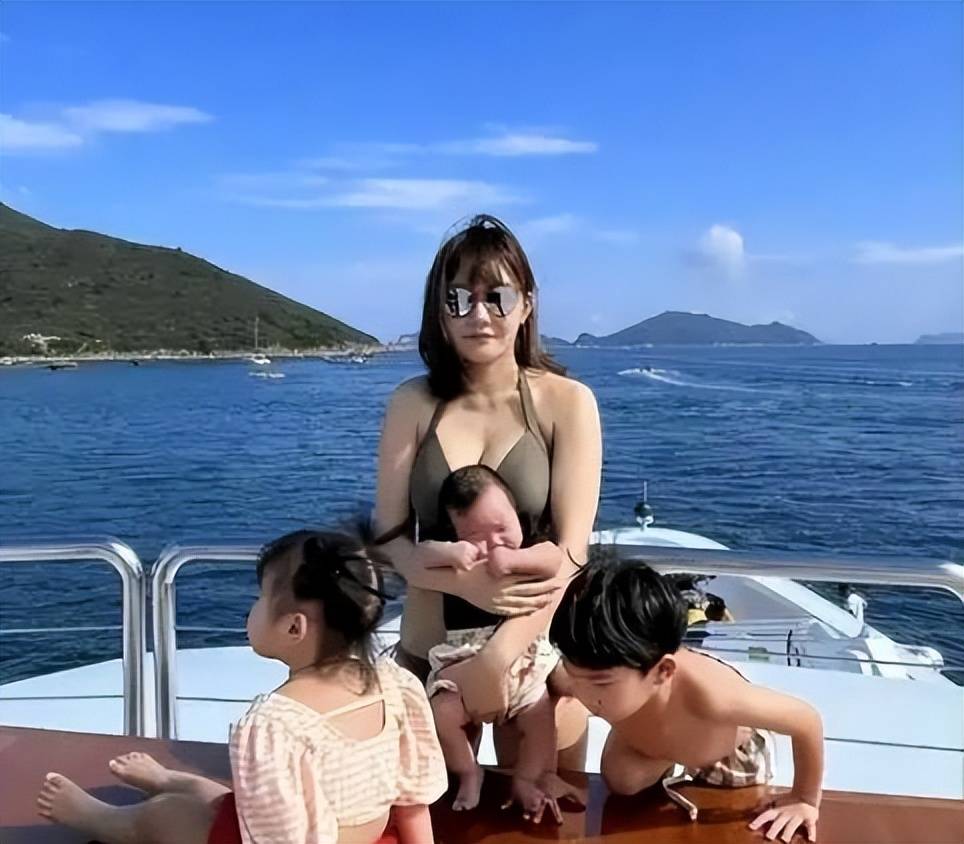 67岁港商婚外情9年,网红5年4胎原配不知