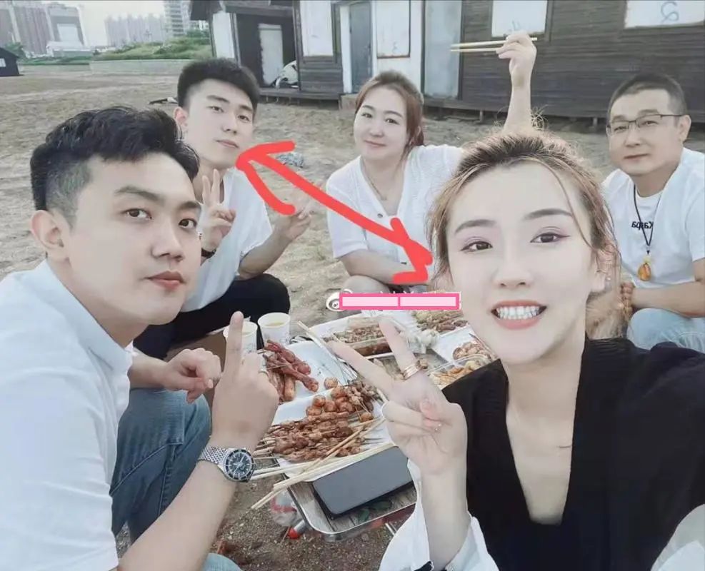 百万女网红家暴反转:出轨堂弟反咬丈夫