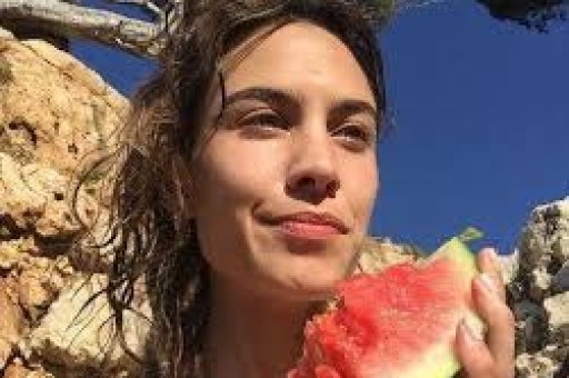 美女主播硬刚山西首富，神秘人砸狠货定输赢
