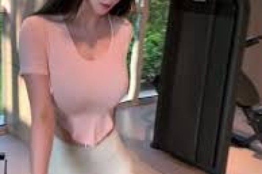 千万网红何秋亊抄袭汪苏泷后道歉