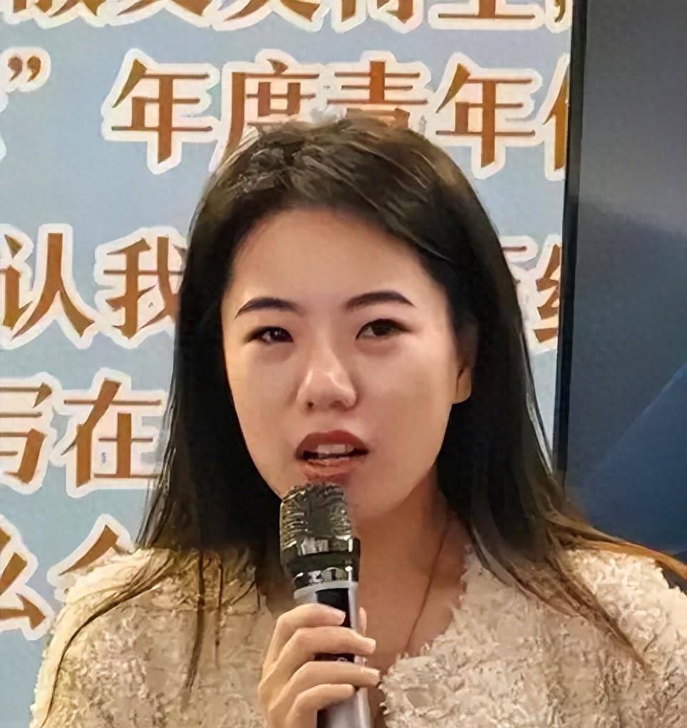 蒋方舟学位被撤沈星力挺反被扒,舆论反转始末