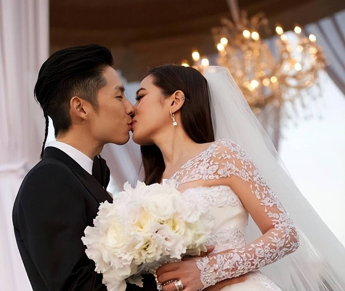 一个月四瓜!二婚起诉顶流认爱韩红道歉