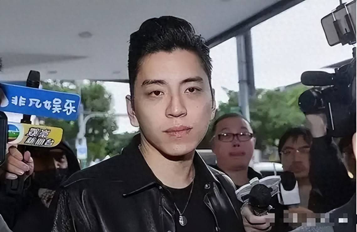 内娱顶流男星人设崩塌：两副面孔曝光