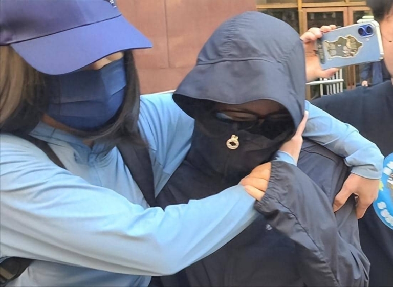 澳洲父亲赴台救子受阻，”黑寡妇”垄断沟通误导治疗